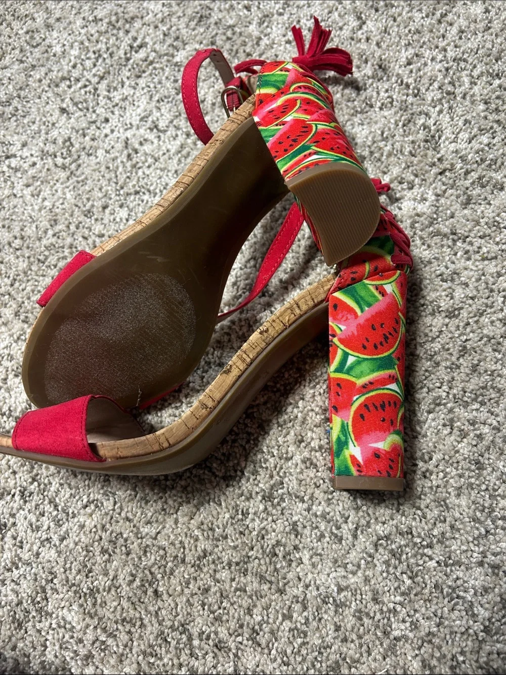 Betsy Johnson Watermelon Heels NEW - Picture 2 of 3